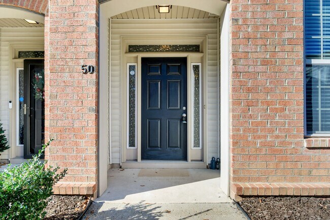 Building Photo - Spacious 3 Bedroom 3.5 Bathroom Townhome in Newport News