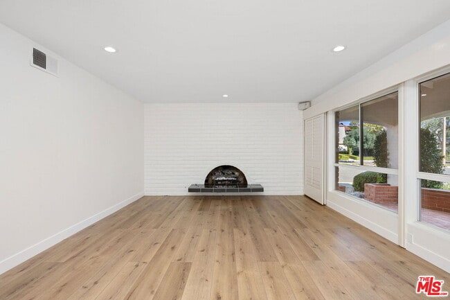 Building Photo - 4231 Orchardview Ct