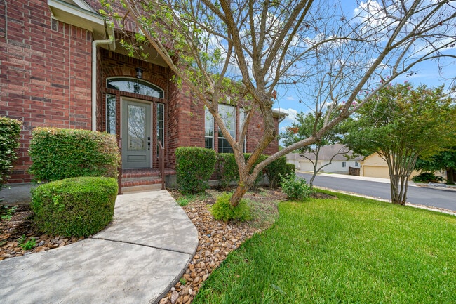 Building Photo - Spacious 4-Bed Luxury Home with Chef’s Kitchen, Fenced Yard, and 3,528 sq ft in Helotes