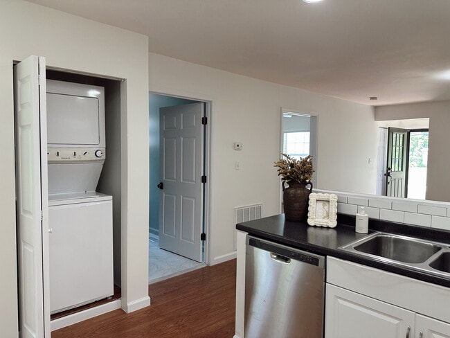 Building Photo - 1729 Fair Dr