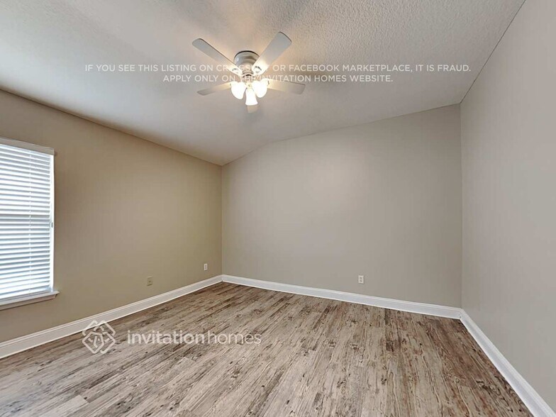 Building Photo - 671 Mandy Oaks Dr