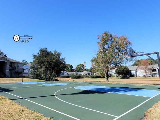 Building Photo - FOR RENT 2 BED 2 BATH CONDOMINIUM. AVAILABLE NOW.