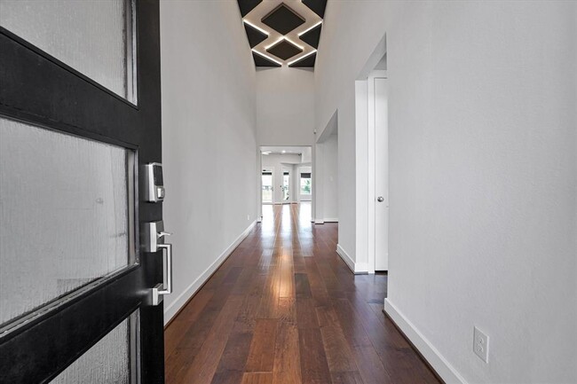 Building Photo - 6406 Prairie Landing Blvd