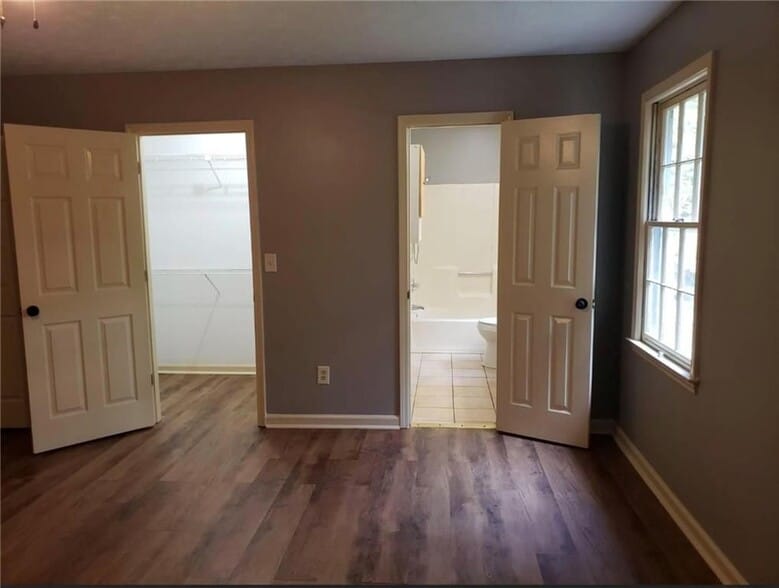 Building Photo - 1011 Forest Park Ln