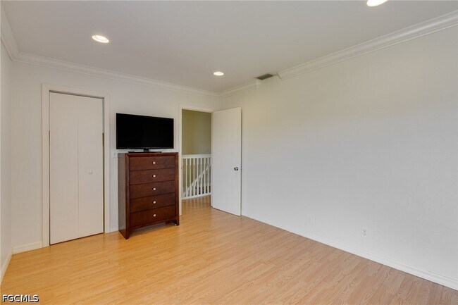 Building Photo - 3265 Royal Canadian Trace