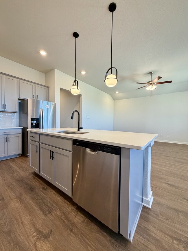 Building Photo - 14427 Inspiration Pt