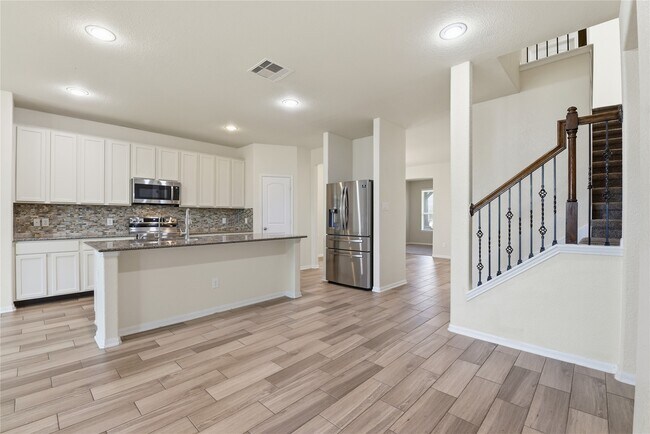 Building Photo - 5102 Brookshire Pass Dr