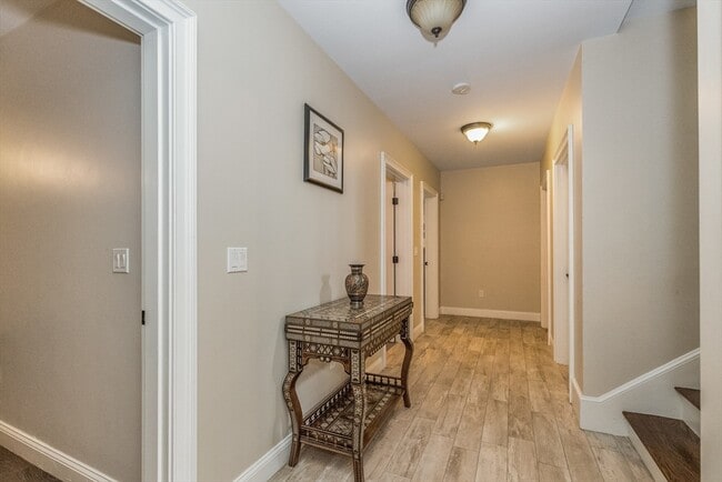 Building Photo - 9 Washington Ave