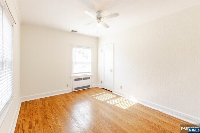 Building Photo - 22 Serafin Pl