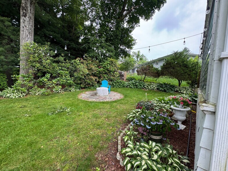 Backyard Sitting Area - 6 Reservoir Ave
