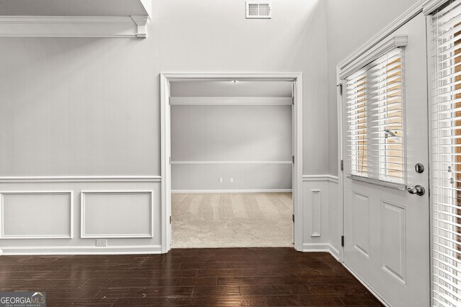 Building Photo - 361 Granite Way