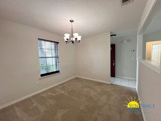 Building Photo - 223 Westview Dr