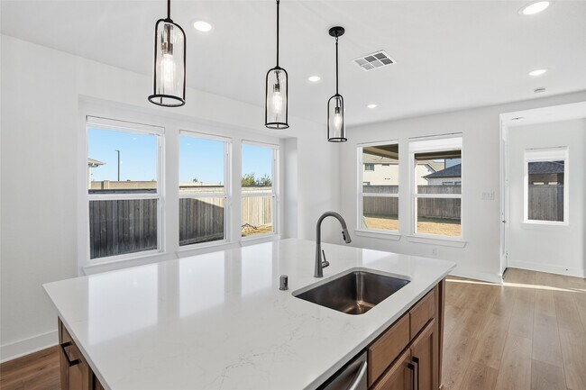 Building Photo - 21211 Metallic Blue Dr