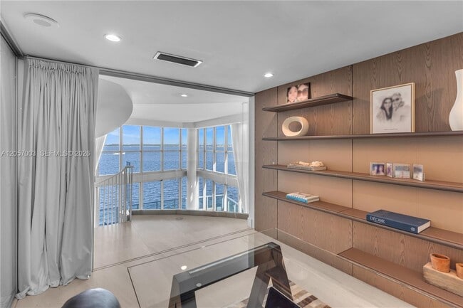 Building Photo - 1331 Brickell Bay Dr