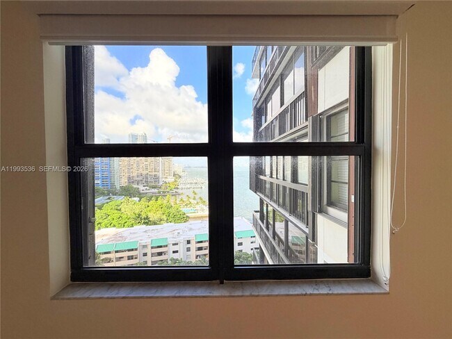 Building Photo - 2333 Brickell Ave