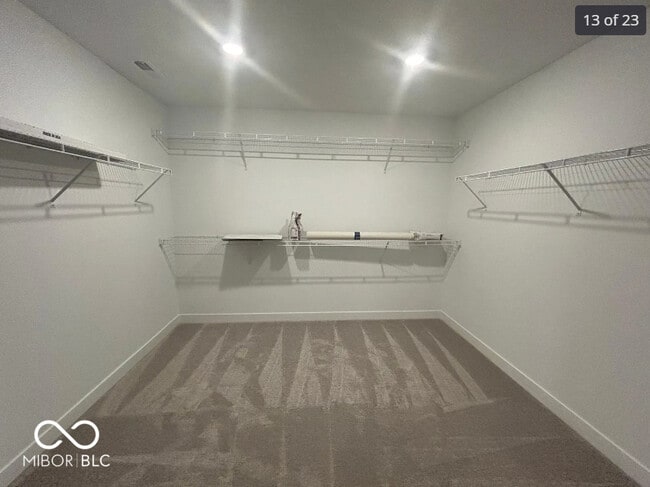 Building Photo - 729 Felix Dr