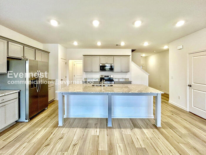 Building Photo - 4283 Marsha St