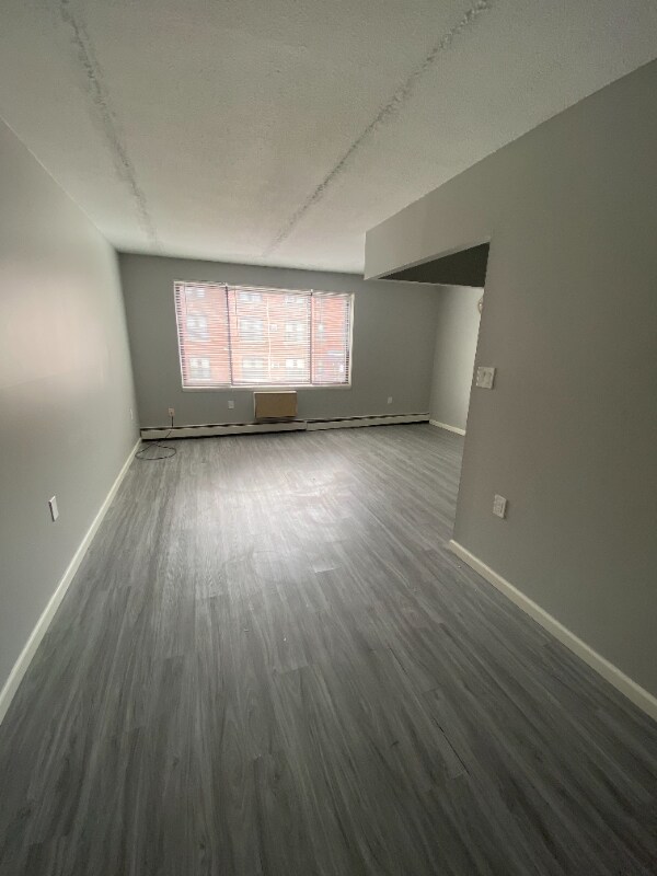 Primary Photo - 34 Vernon St