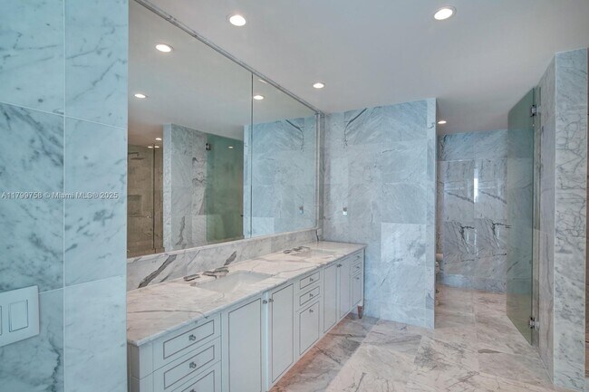 Building Photo - 9349 Collins Ave