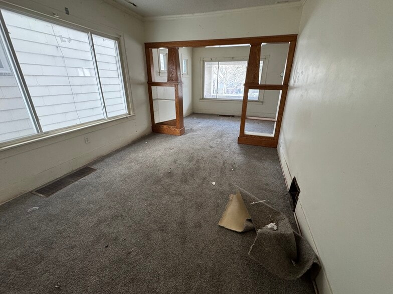 Building Photo - 5236 Lemay St