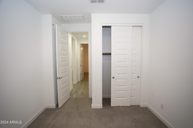 Building Photo - 1651 W Piedmont Rd