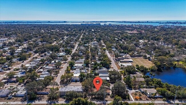 Building Photo - 5991 Fairfield Ave S