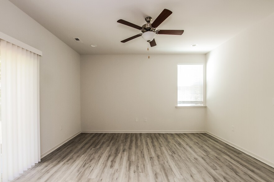 Building Photo - 1636 Tom Sadler Rd