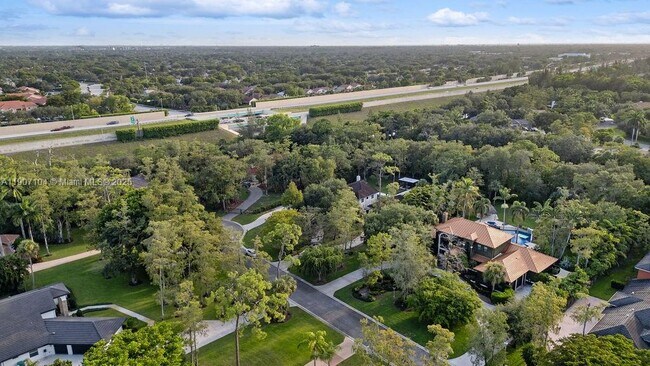 Building Photo - 5831 NW 81st Terrace