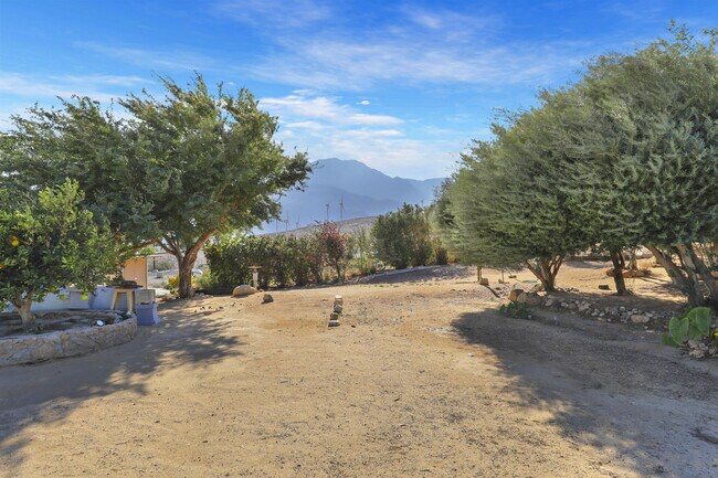 Building Photo - 60781 Painted Hills Rd