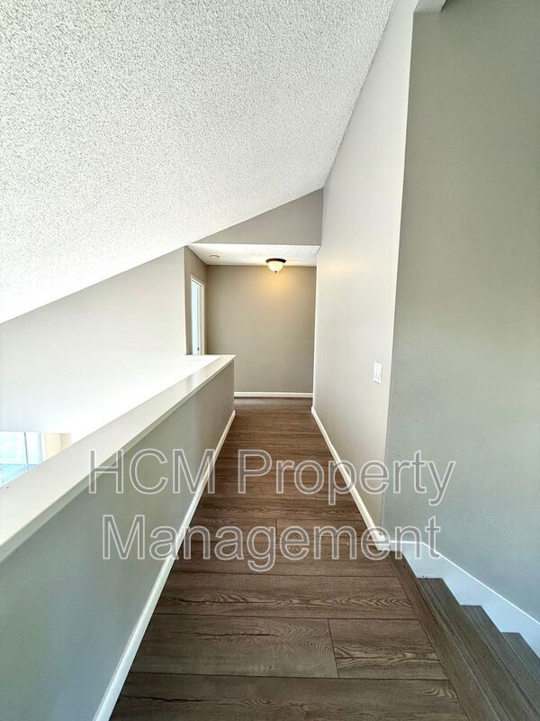 Building Photo - 20975 Eagles Glen