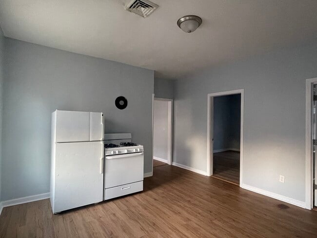 Building Photo - 9 Townsend St