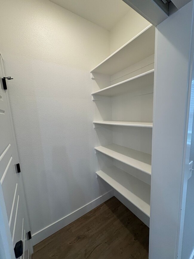 Building Photo - 2 Bedroom 2.5 Bathroom Duplex in the Annaf...