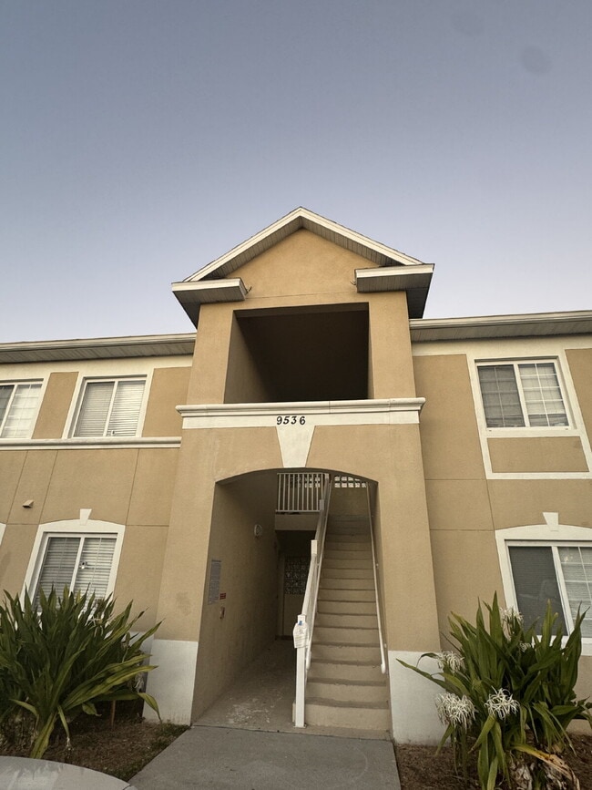 Building Photo - "Charming 3-Bed, 2-Bath Gem in Riverview – Spacious 1151 Sq. Ft. Haven Awaits!"