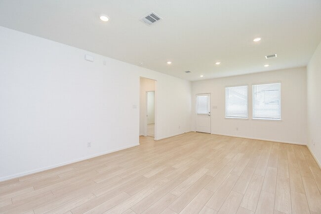 Building Photo - 21835 Red Lantana Trl