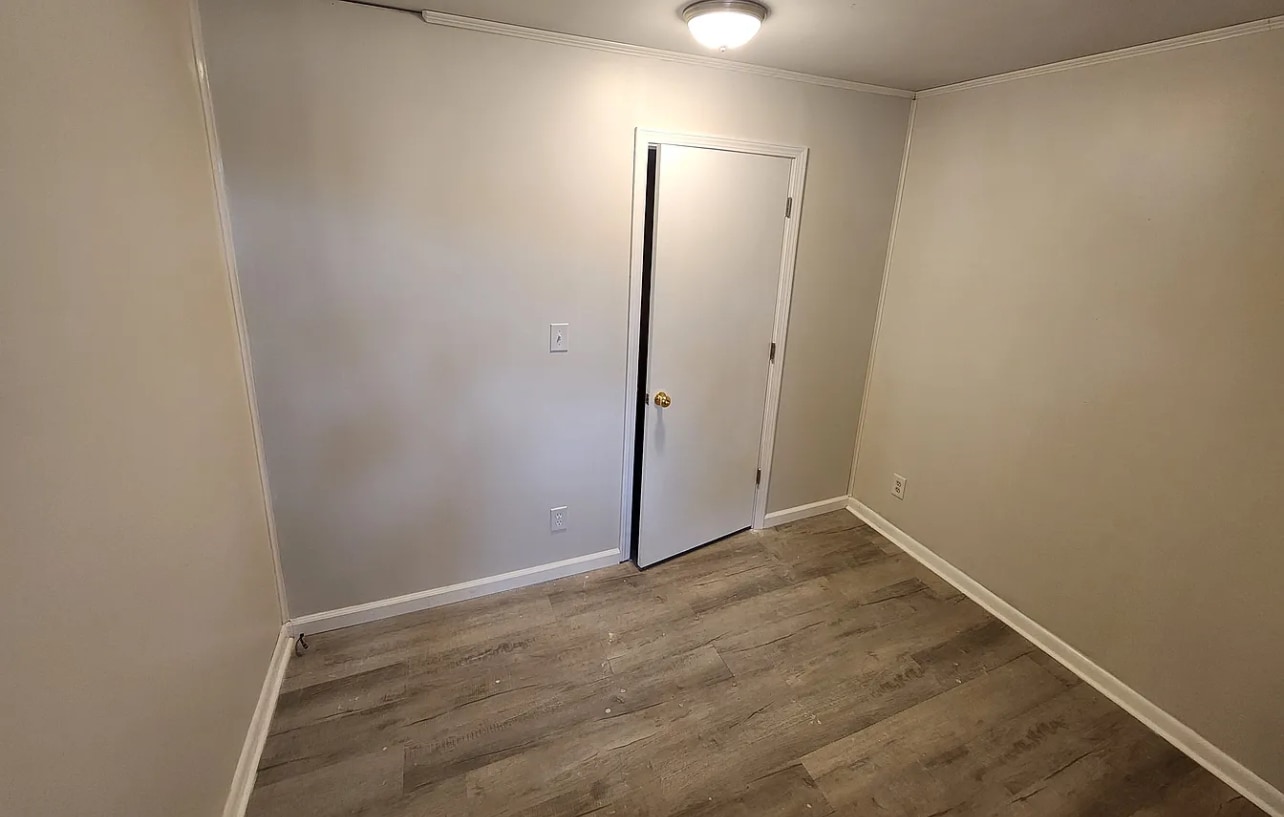 Building Photo - 2695 Davidson Dr