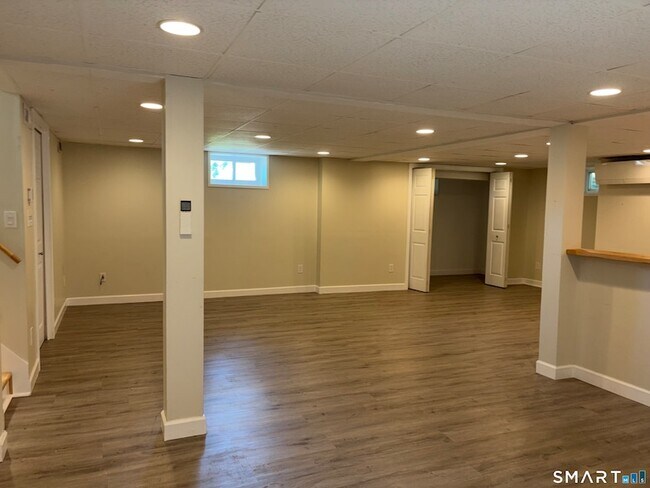 Building Photo - 30 Apter Dr