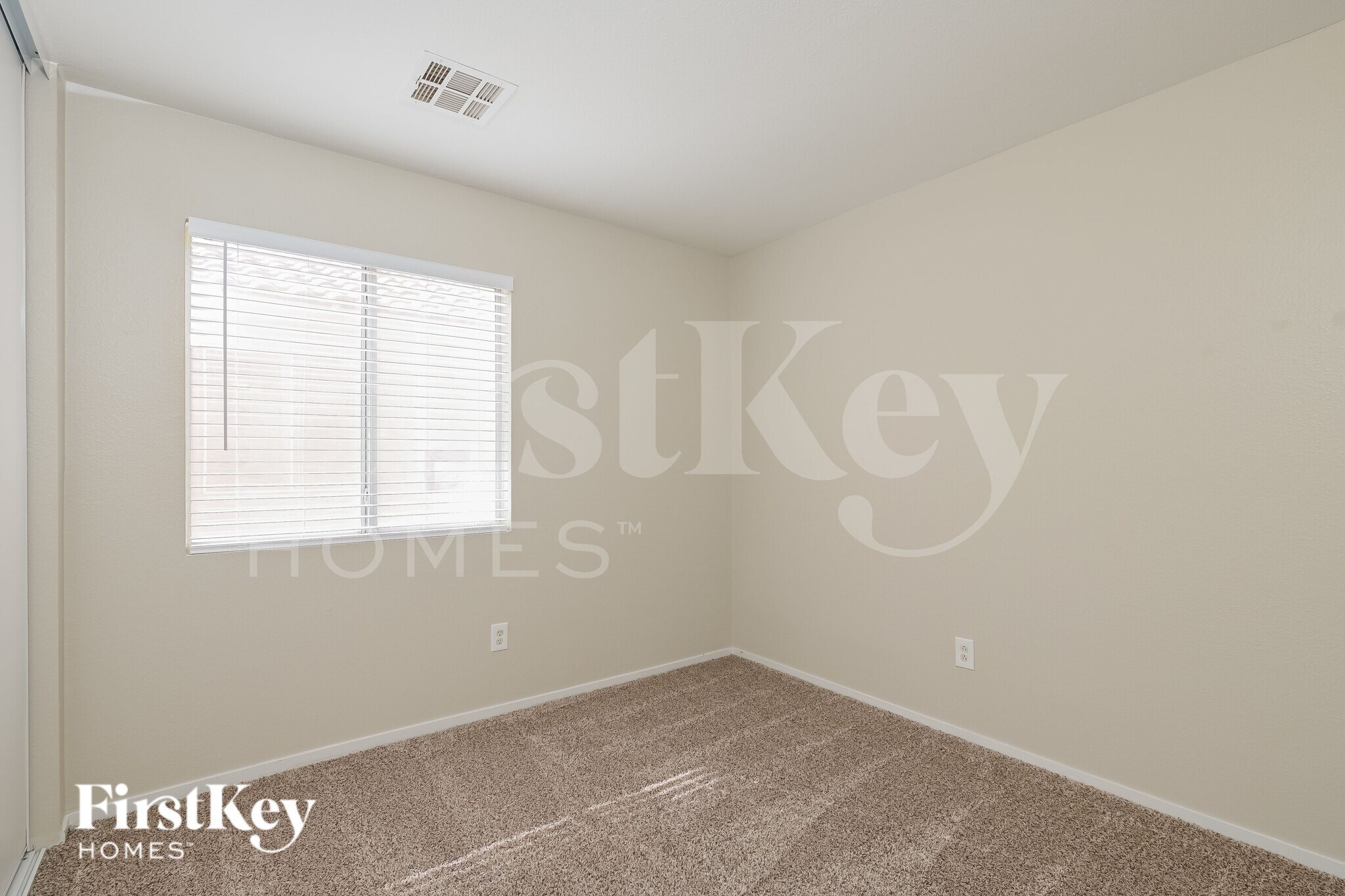 Building Photo - 692 Rising Brook Dr