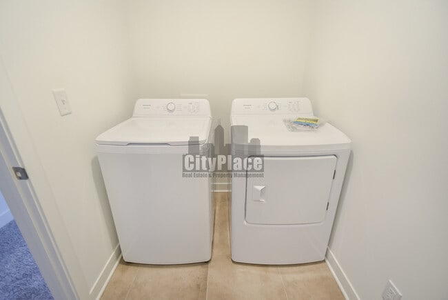 Building Photo - 6573 Halsey St