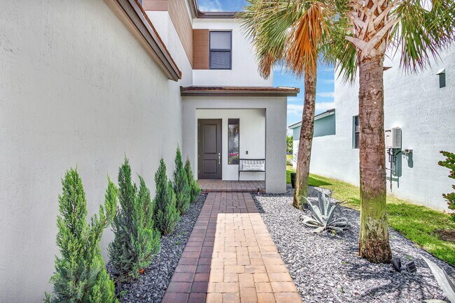Building Photo - 16608 Cove Rd