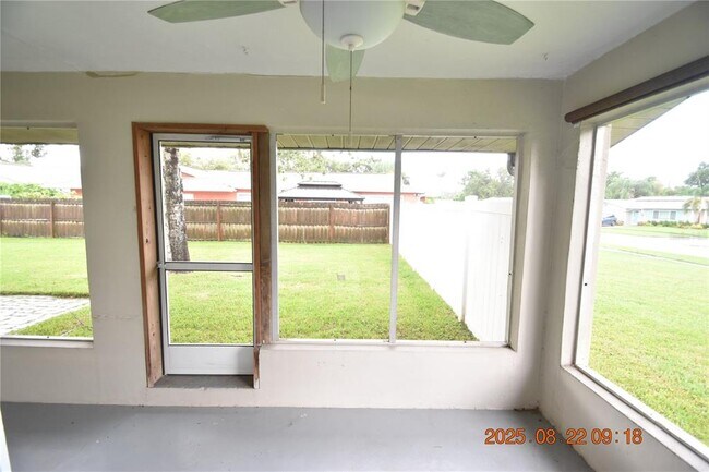 Building Photo - 1455 Ridgelane Cir S