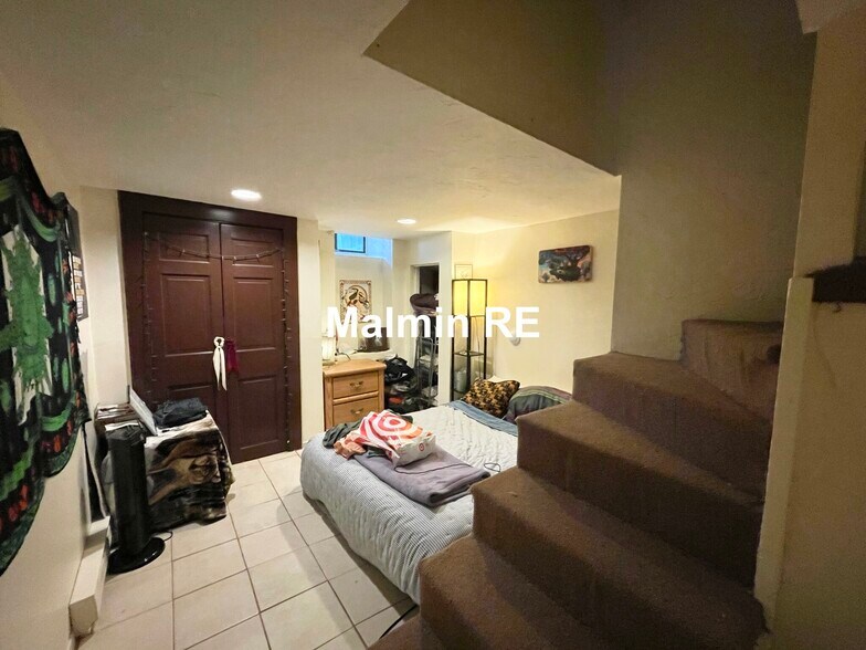 Building Photo - 74 Hammond St