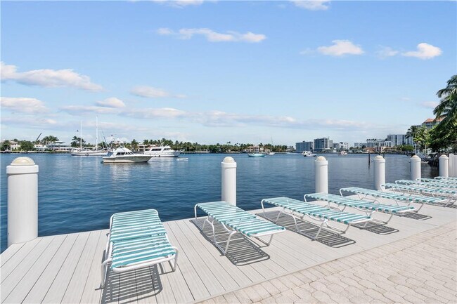 Building Photo - 95 N Birch Rd