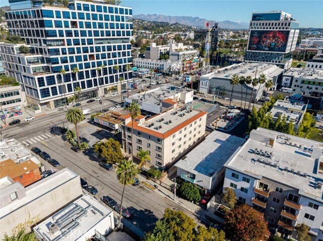 Building Photo - 1466 Tamarind Ave