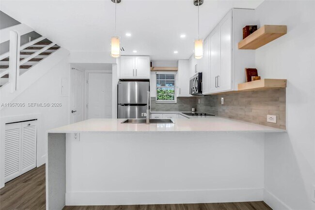 Building Photo - 3130 Bird Ave