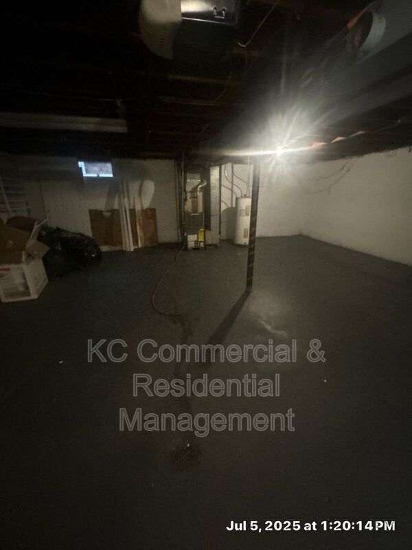 Building Photo - 1705 N Lynn St