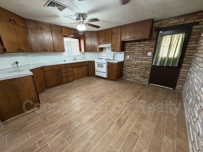 Building Photo - 1044 Paradise Dr