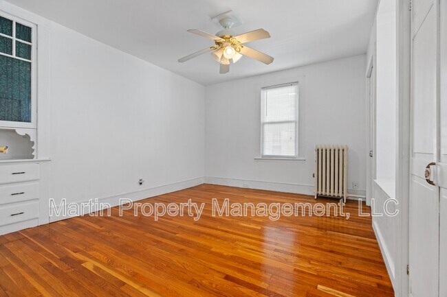 Building Photo - 12 Lowell Pl