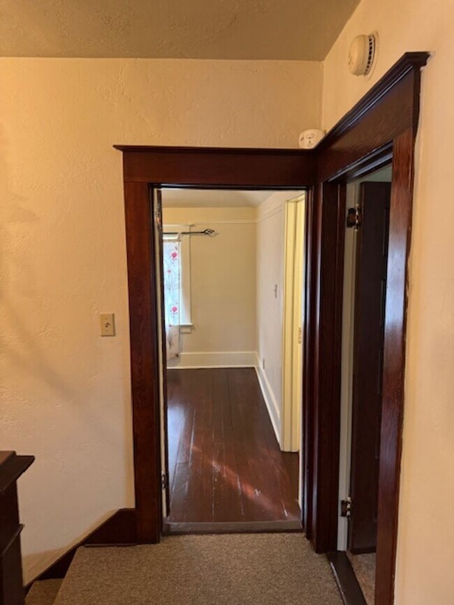 Building Photo - 4 Bedroom Home Beautifully Updated w/ Original Character