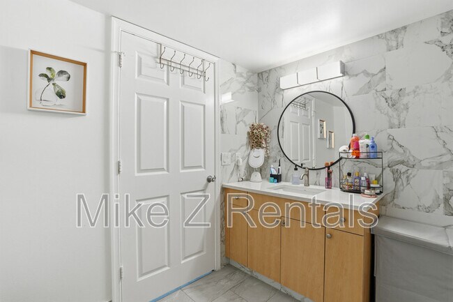 Building Photo - 8617 River Homes Lane