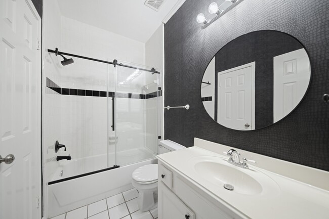 Building Photo - 6402 Parkriver Crossing